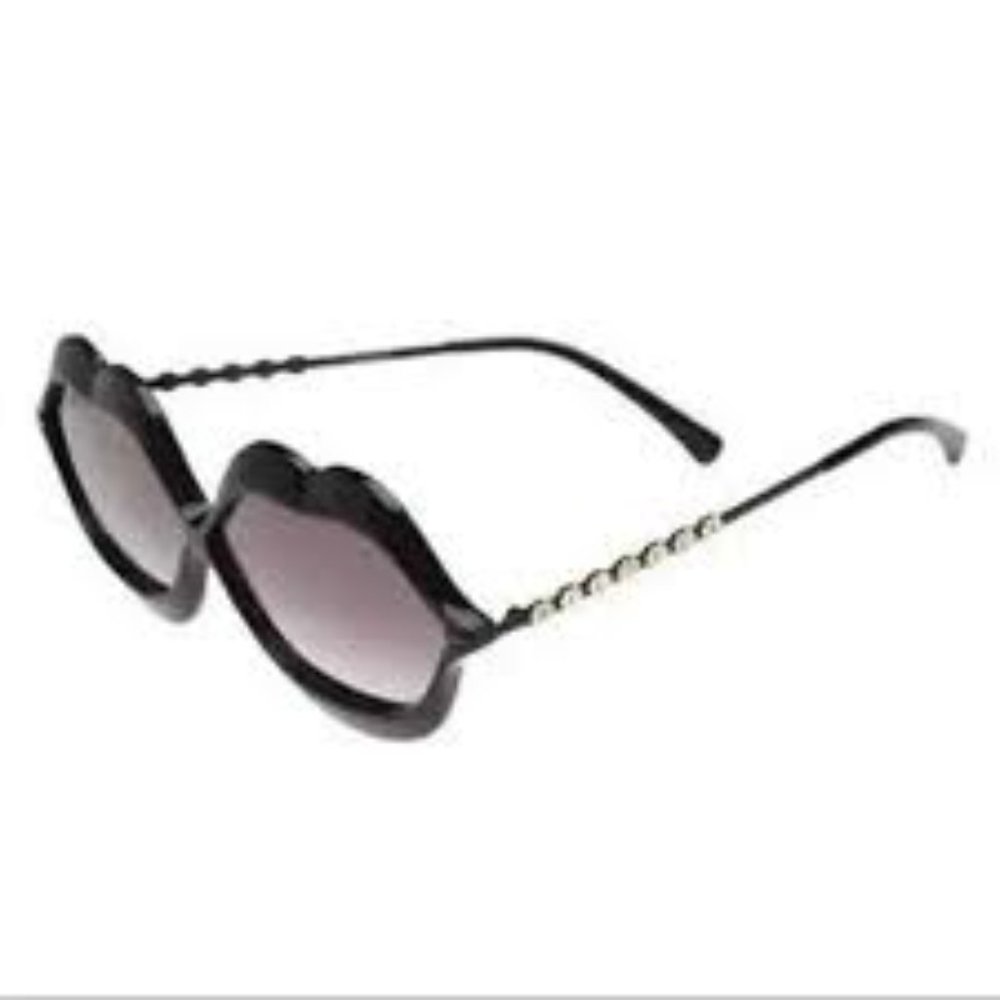 BNIB! Wildfox Lip Service Sunglasses - Picture 7 of 15